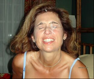 Facial cum shot for my  stunner